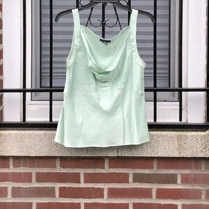 Alfani Top Size:10
92% Silk, 8% Spandex